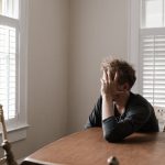 découvrez des solutions efficaces pour soulager la douleur cervicale. apprenez les causes, les symptômes et les traitements disponibles pour améliorer votre confort et votre qualité de vie.