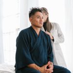 découvrez comment diagnostiquer la douleur dorsale efficacement grâce à nos conseils d'experts. apprenez à identifier les causes et les symptômes associés à des douleurs dans le dos, afin de bénéficier d'un traitement adapté.