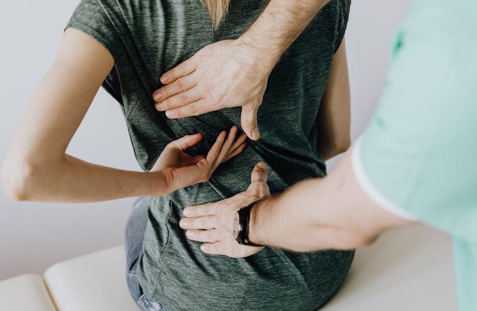 découvrez l'importance de l'alignement vertébral pour votre santé. apprenez comment une bonne posture et des techniques de correction peuvent améliorer votre bien-être général et prévenir les douleurs chroniques.