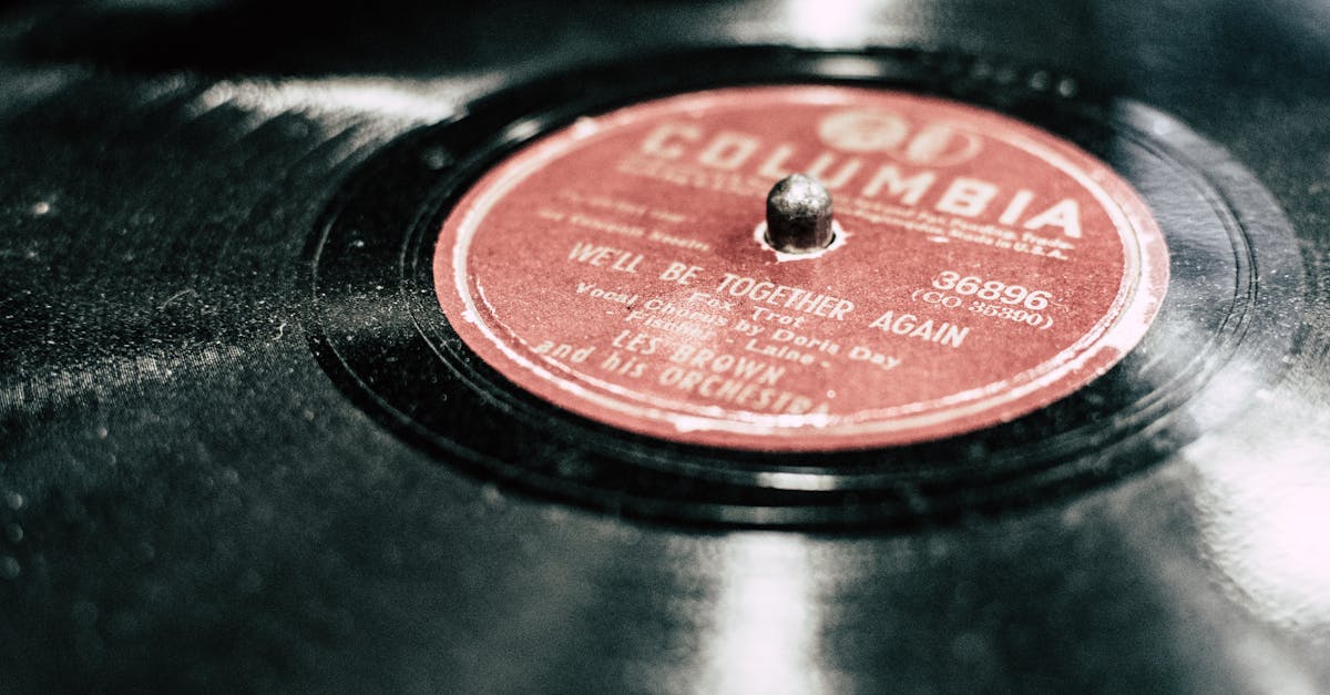 découvrez tout sur la hernie discale : causes, symptômes, traitements et conseils pour soulager la douleur. informez-vous sur cette affection du dos et améliorez votre qualité de vie.