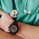 découvrez tout ce qu'il faut savoir sur le diagnostic de sténose, une condition qui peut affecter diverses parties du corps en provoquant un rétrécissement des voies. apprenez les méthodes d'évaluation, les symptômes à surveiller et les options de traitement disponibles pour améliorer votre santé.