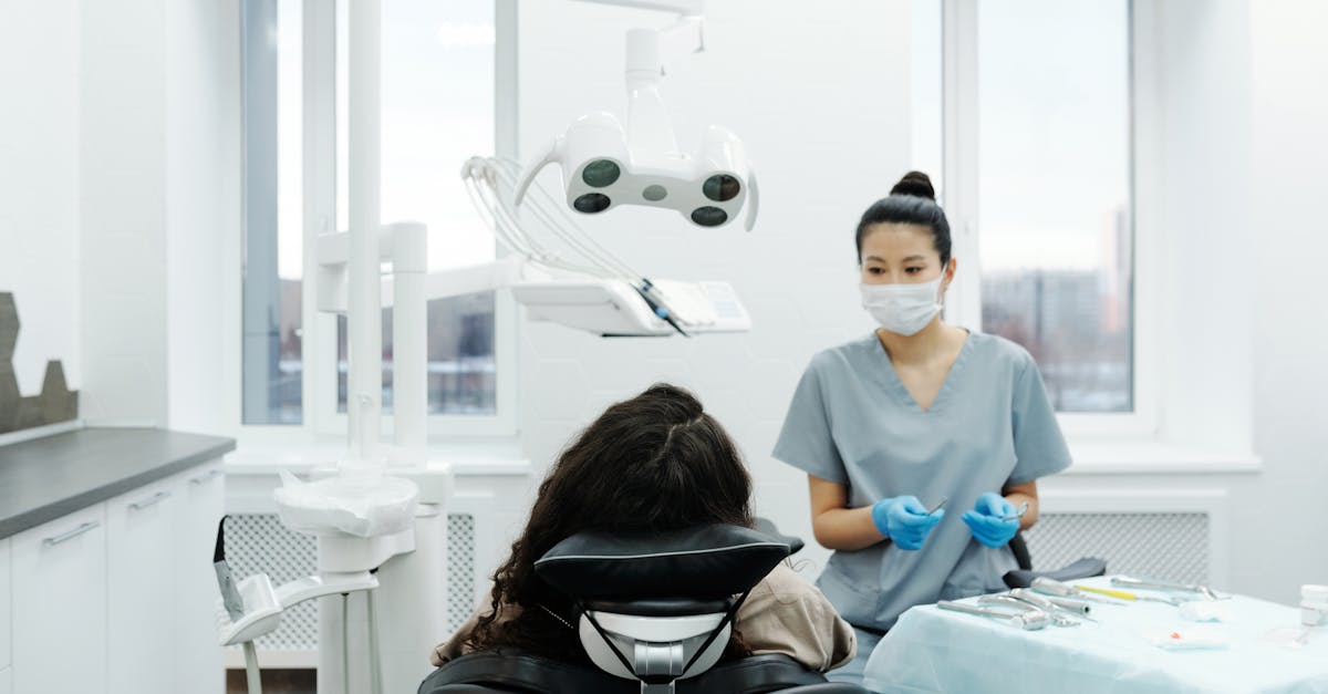 découvrez les protocoles efficaces de traitement pour la protrusion discale : solutions médicales, exercices adaptés et conseils pour soulager la douleur et améliorer la mobilité.