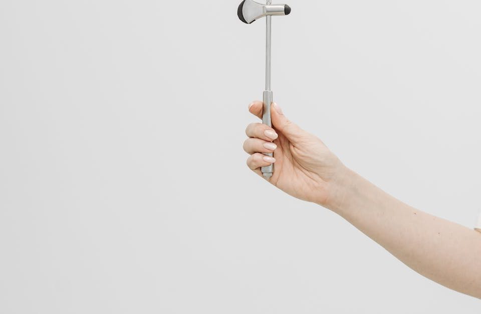 découvrez ce qu’est la décompression neurologique, une intervention médicale visant à soulager la pression exercée sur les nerfs, ses indications, techniques et bénéfices pour la santé neurologique.