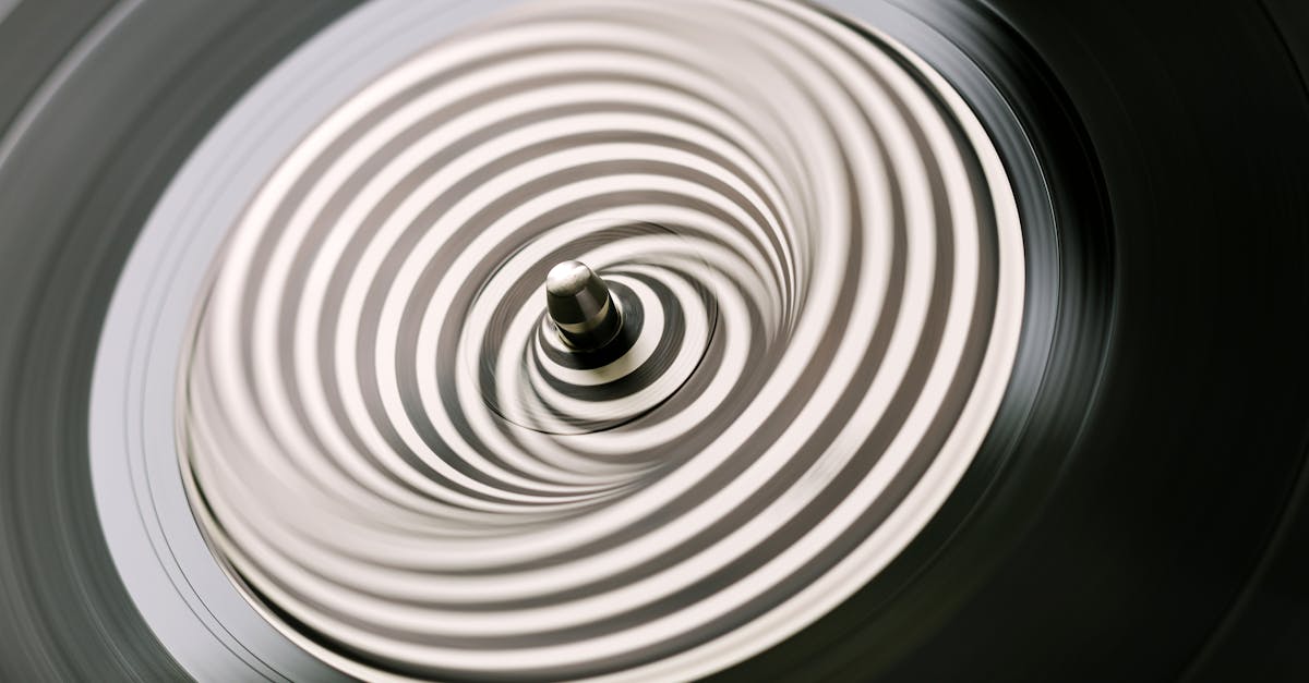 découvrez tout ce qu'il faut savoir sur la hernie discale : symptômes, causes, traitements et conseils pour soulager la douleur et améliorer votre qualité de vie.